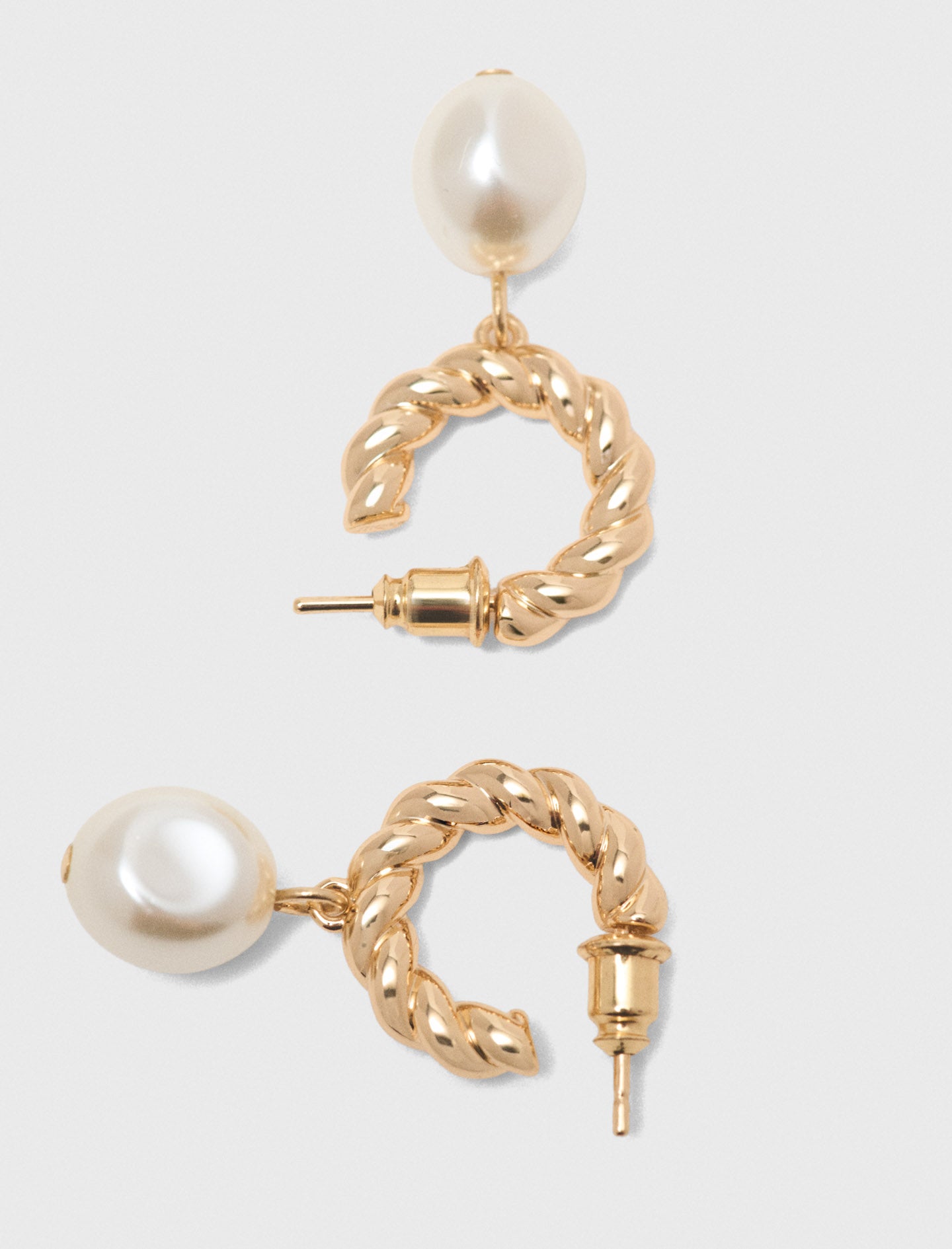 Twisted bead hoop earrings Gold