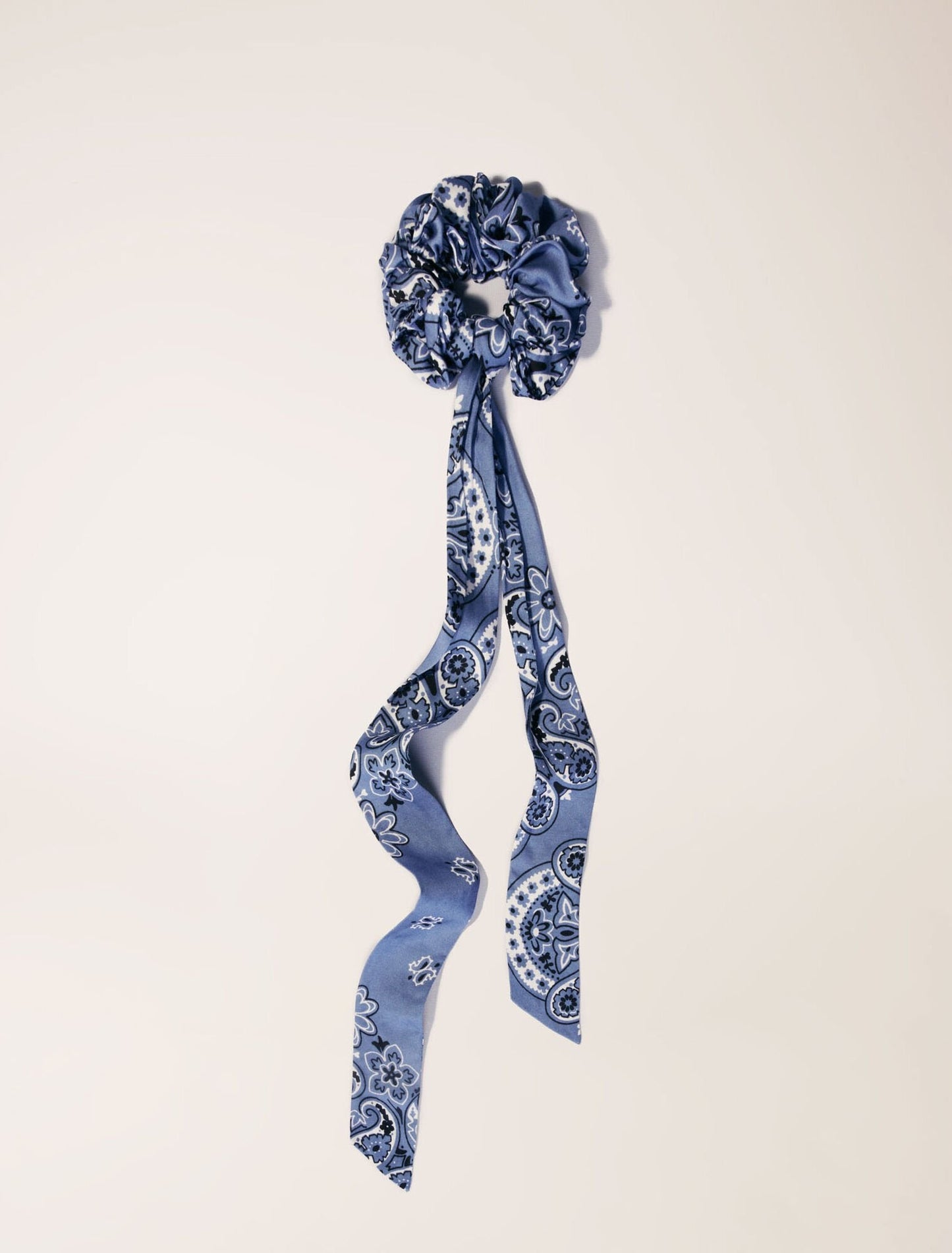 Blue bandana print-Scrunchie with printed ribbon scarf