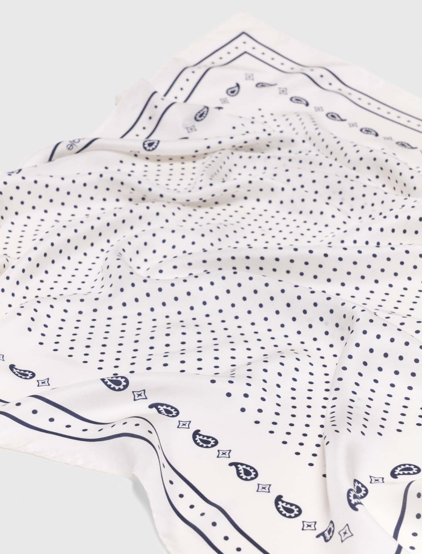 90X90 Printed Silk Scarf Ecru