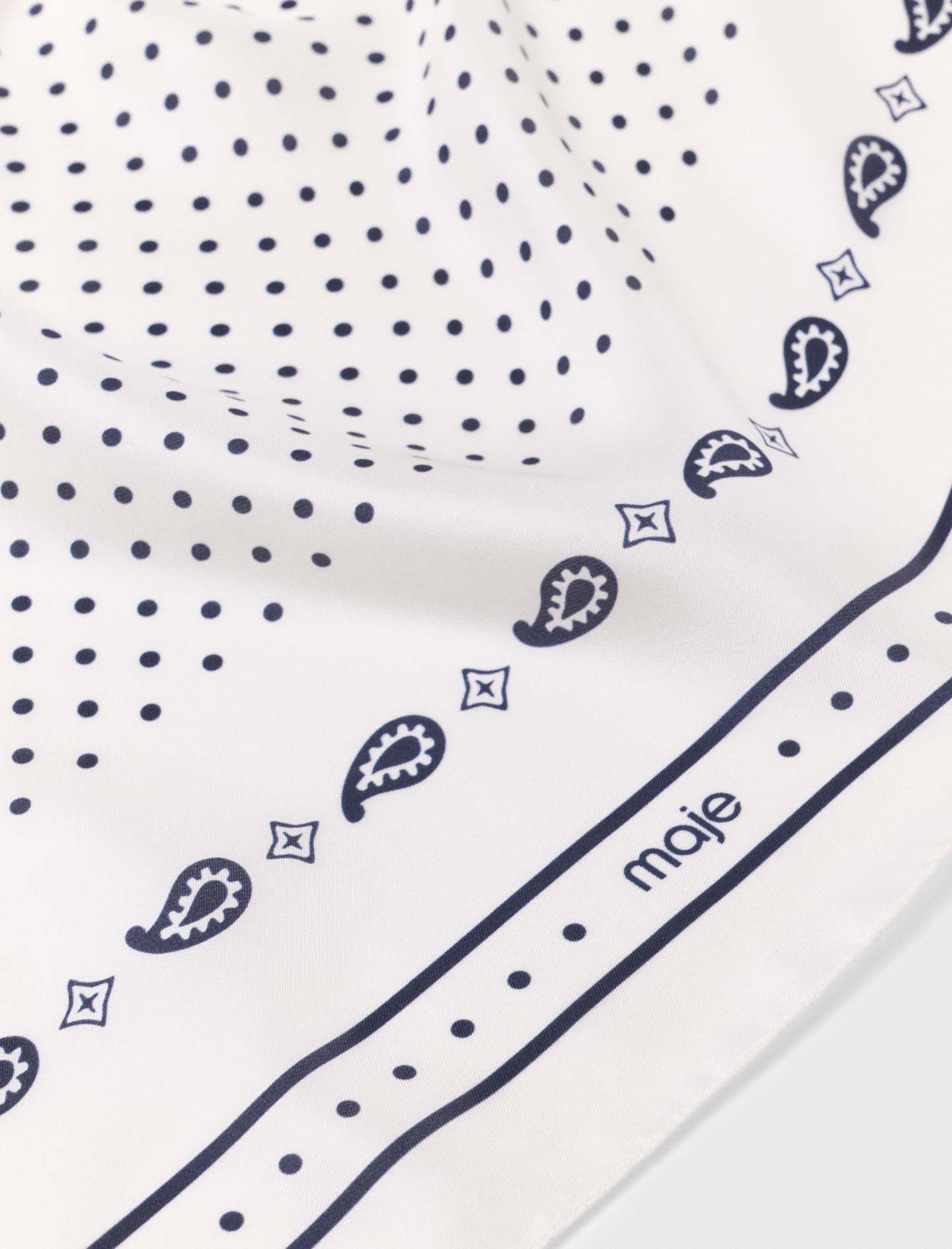 90X90 Printed Silk Scarf Ecru