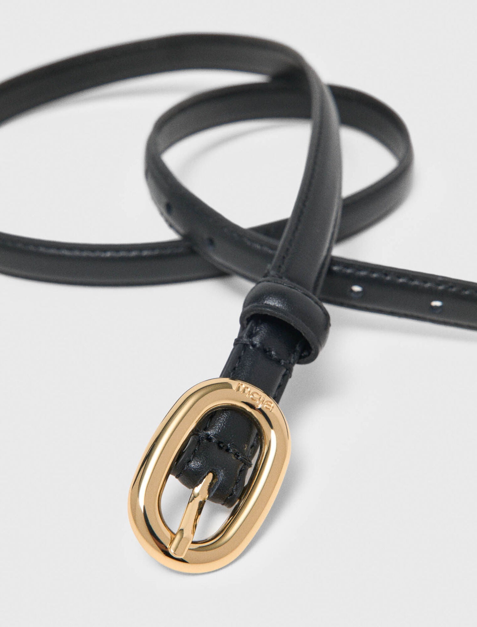 Slim Leather Oval Buckle Belt Black