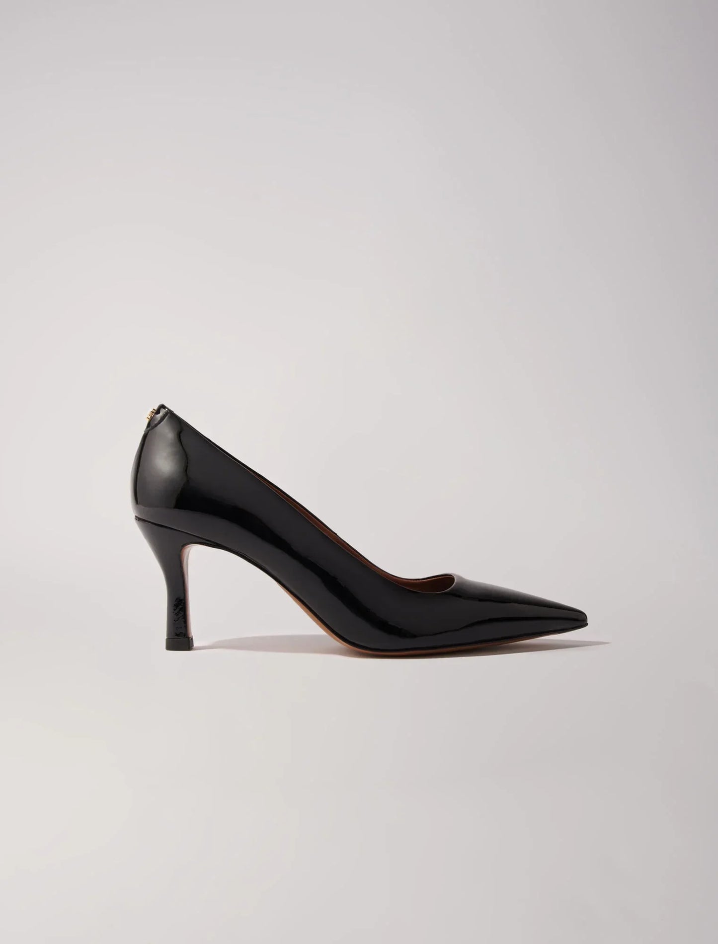 Black  -Leather pumps with pointed toes