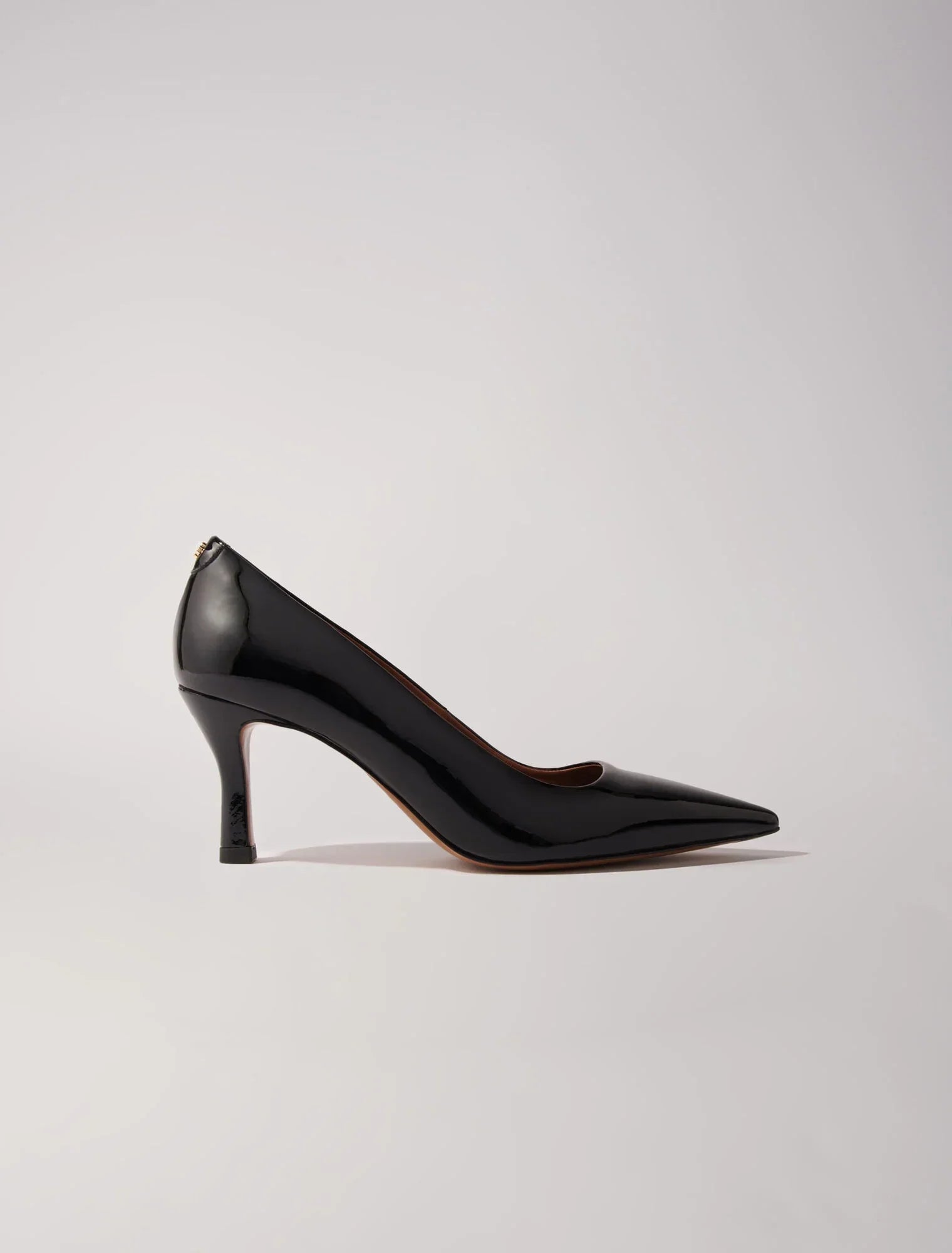 Black  -Leather pumps with pointed toes