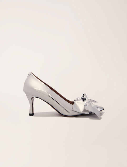 Silver Leather pumps with bow detail