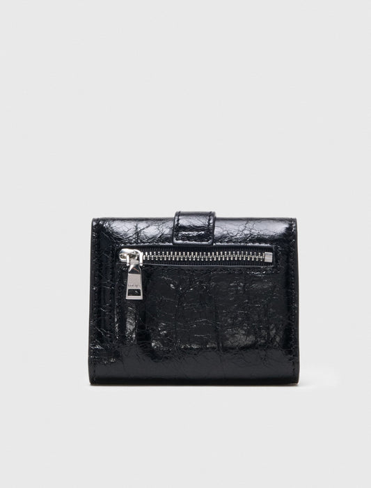 Miss M cardholder