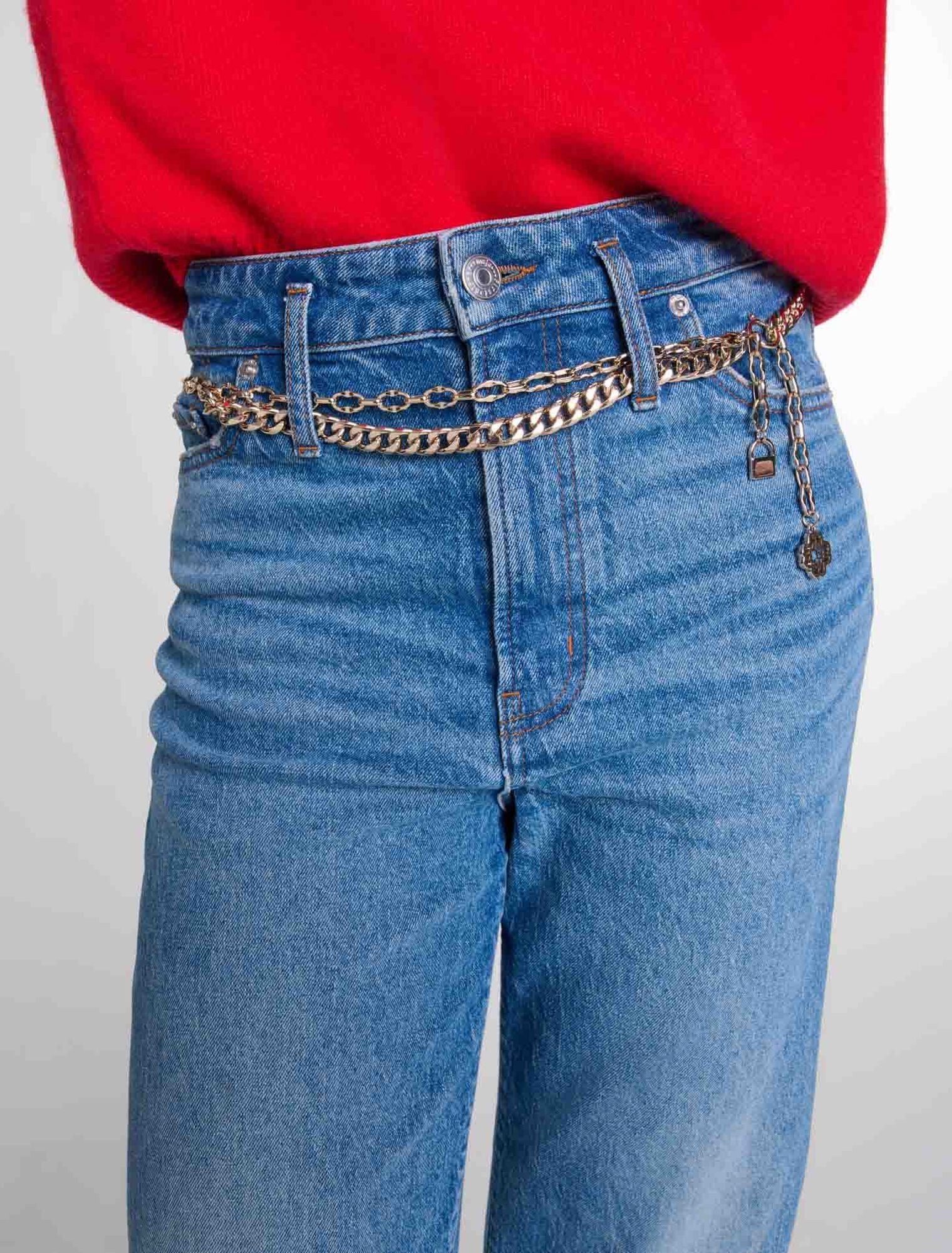Blue  -Jeans with chain-link belt