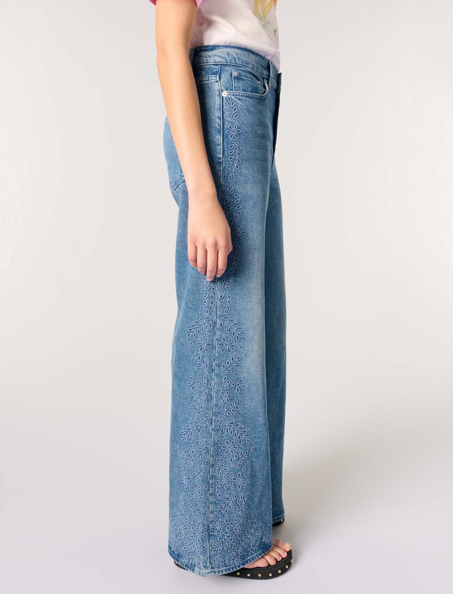 Blue-Embroidered jeans