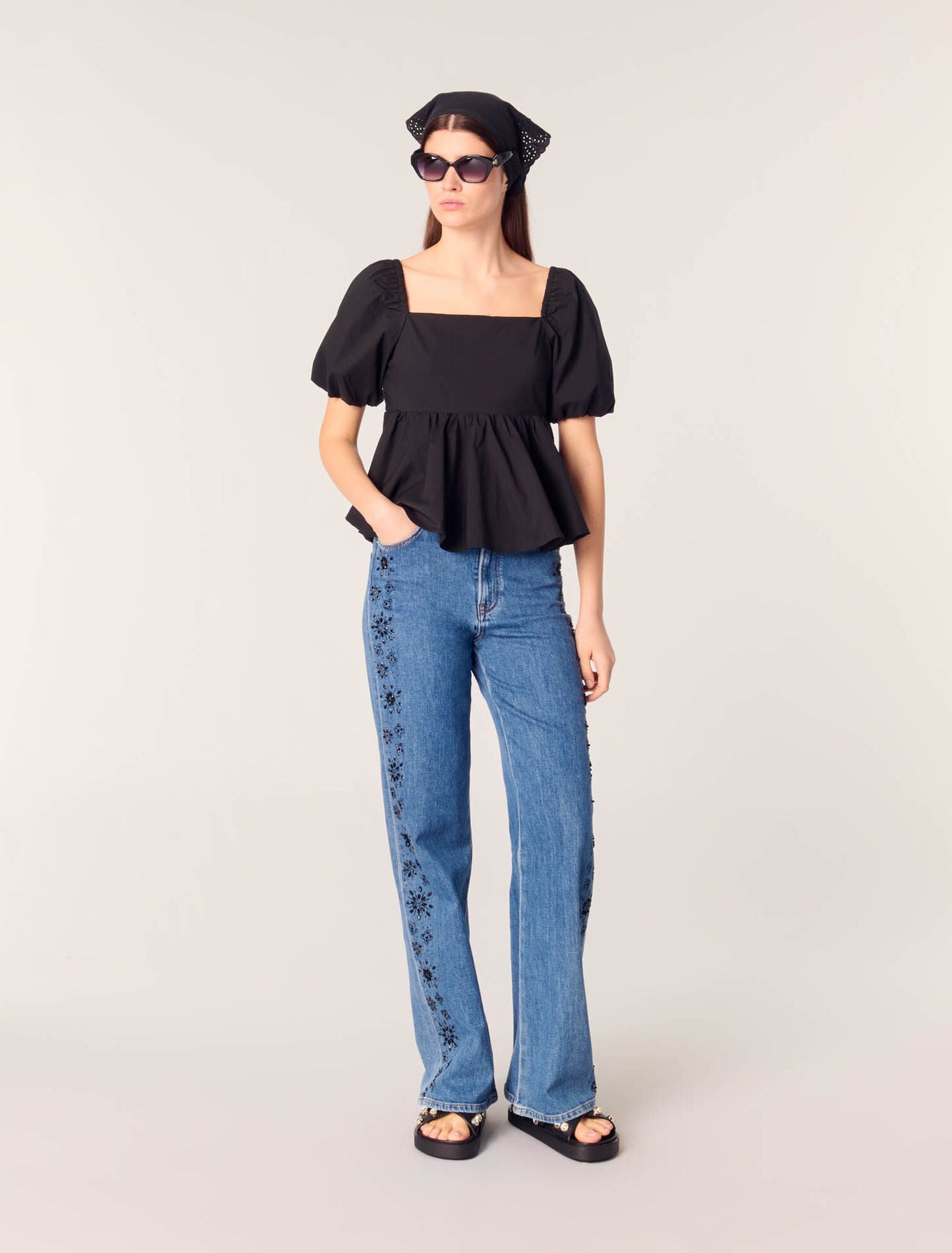 Blue-featured-Embroidered Jeans With Rhinestones