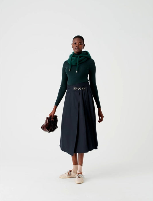 Long pleated skirt with buckle Navy