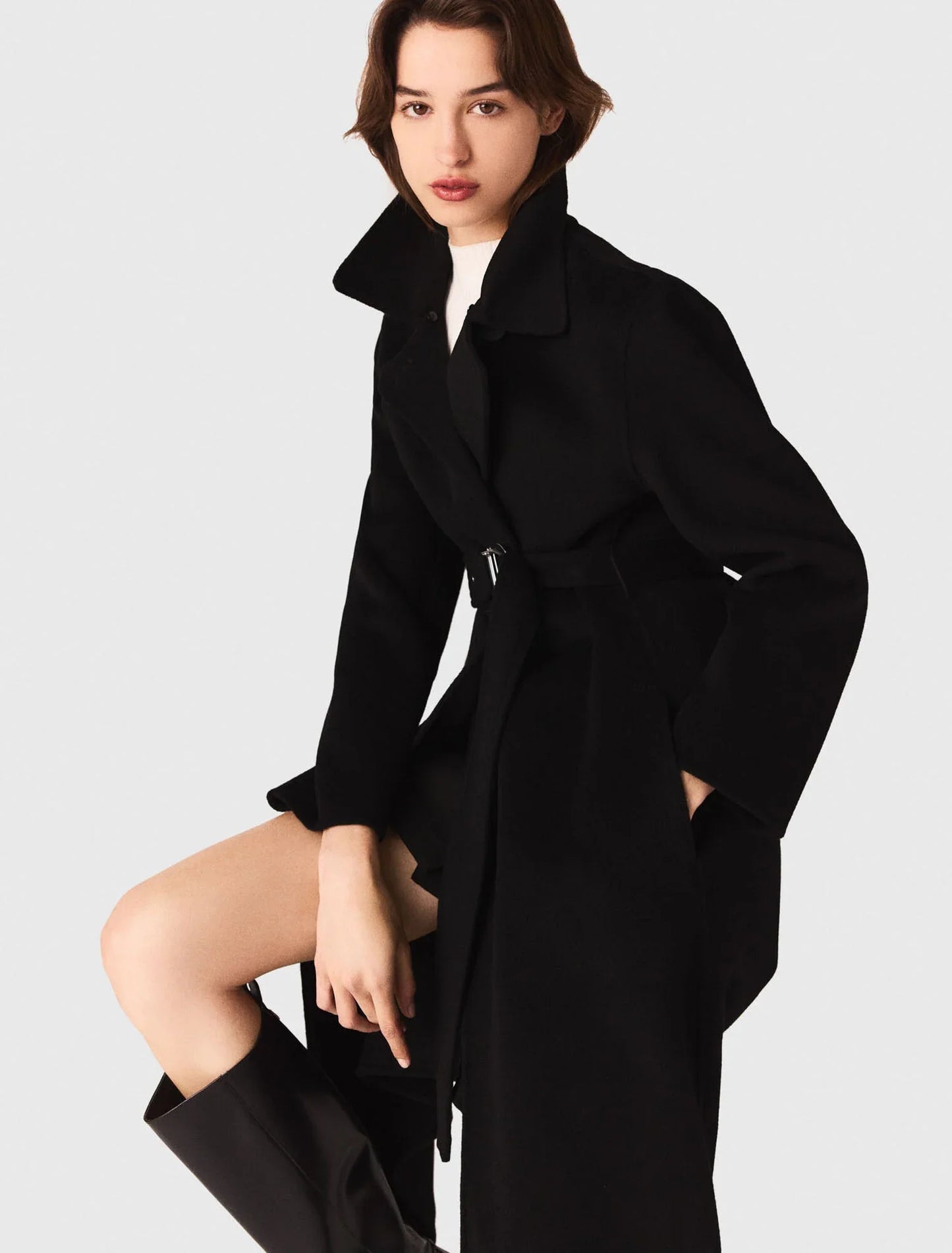 Double-faced coat with removable collar