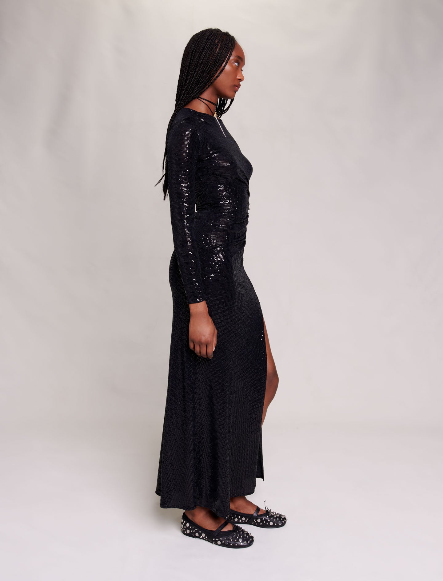 Black-long sequinned dress