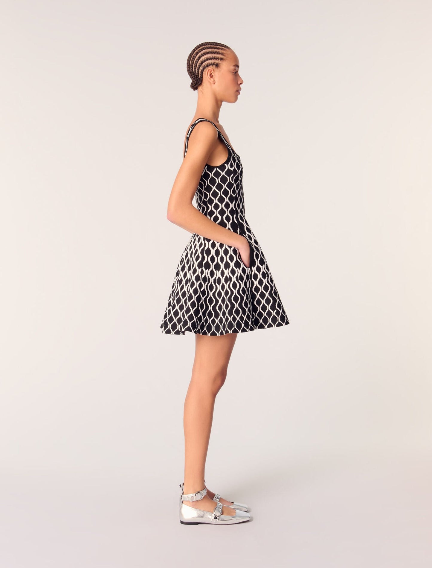 Black / White-Short patterned knit dress