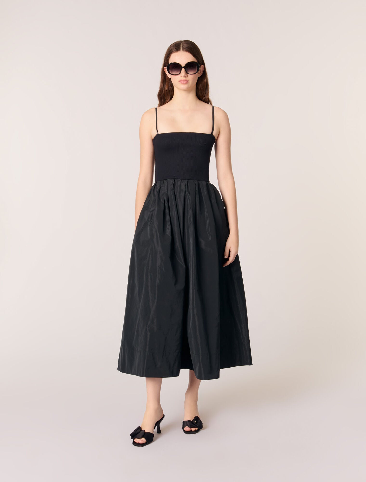 Black-featured-Flounced Maxi Dress