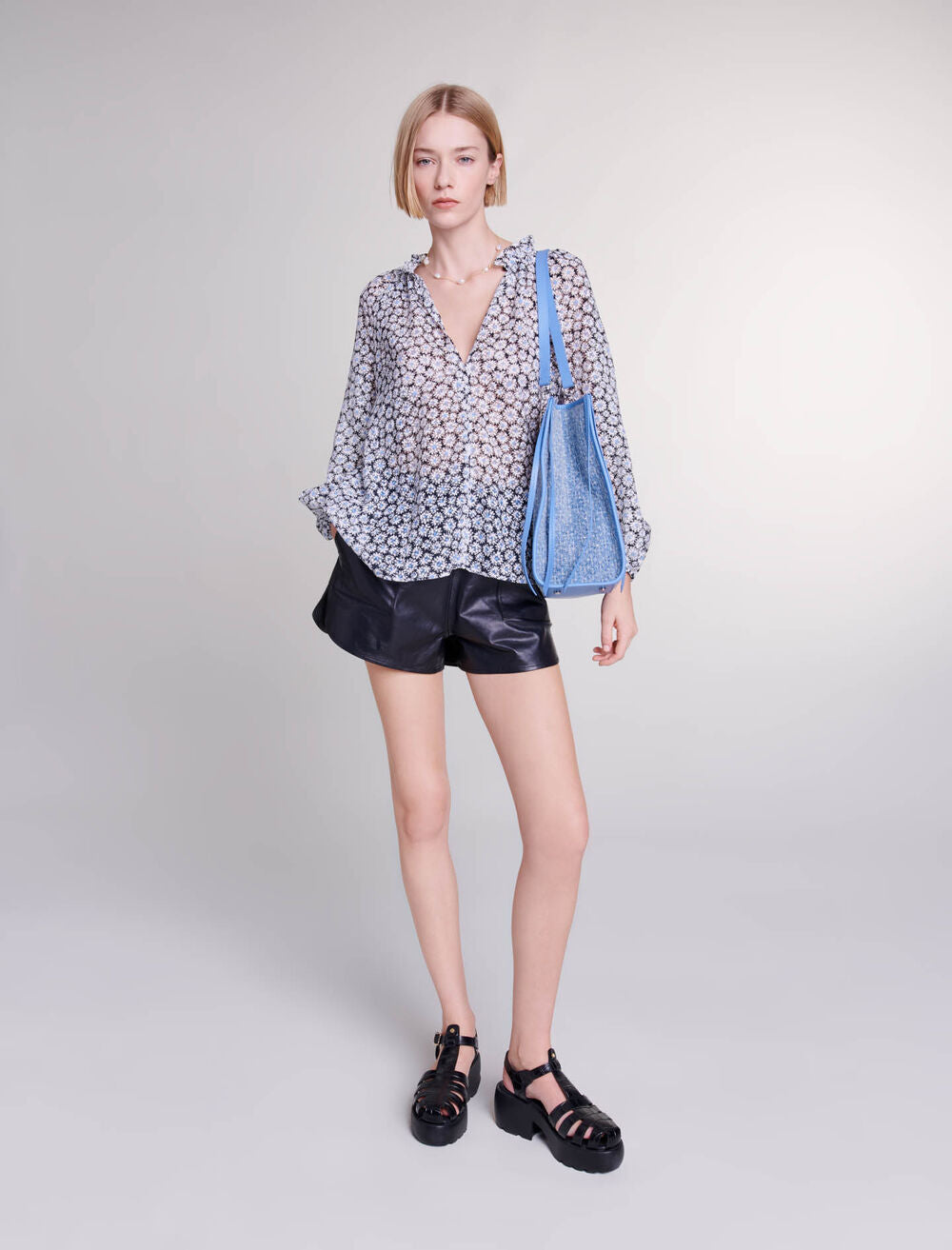 Print Blue Daisy-featured-Floral blouse