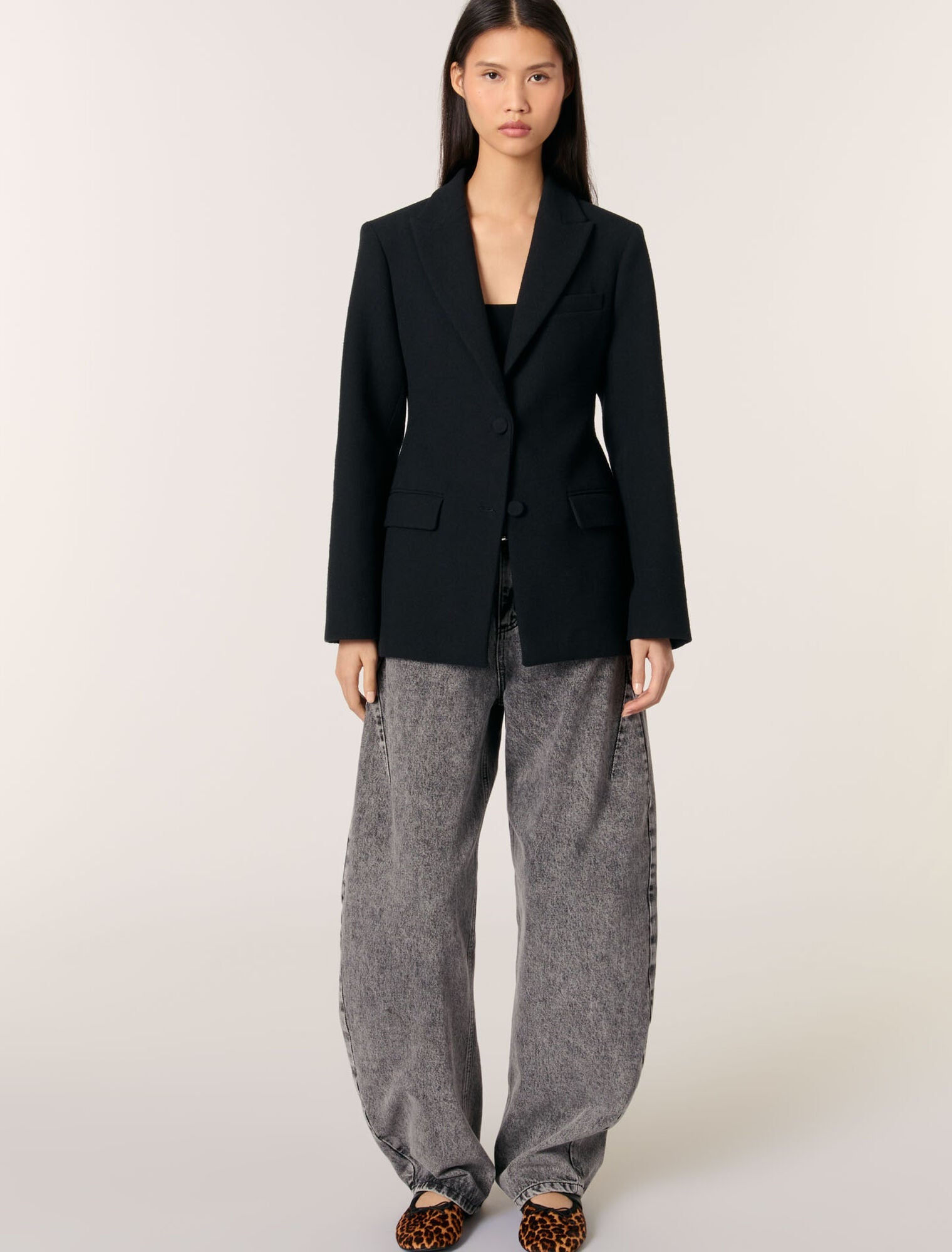 Black-Slim-fit suit jacket