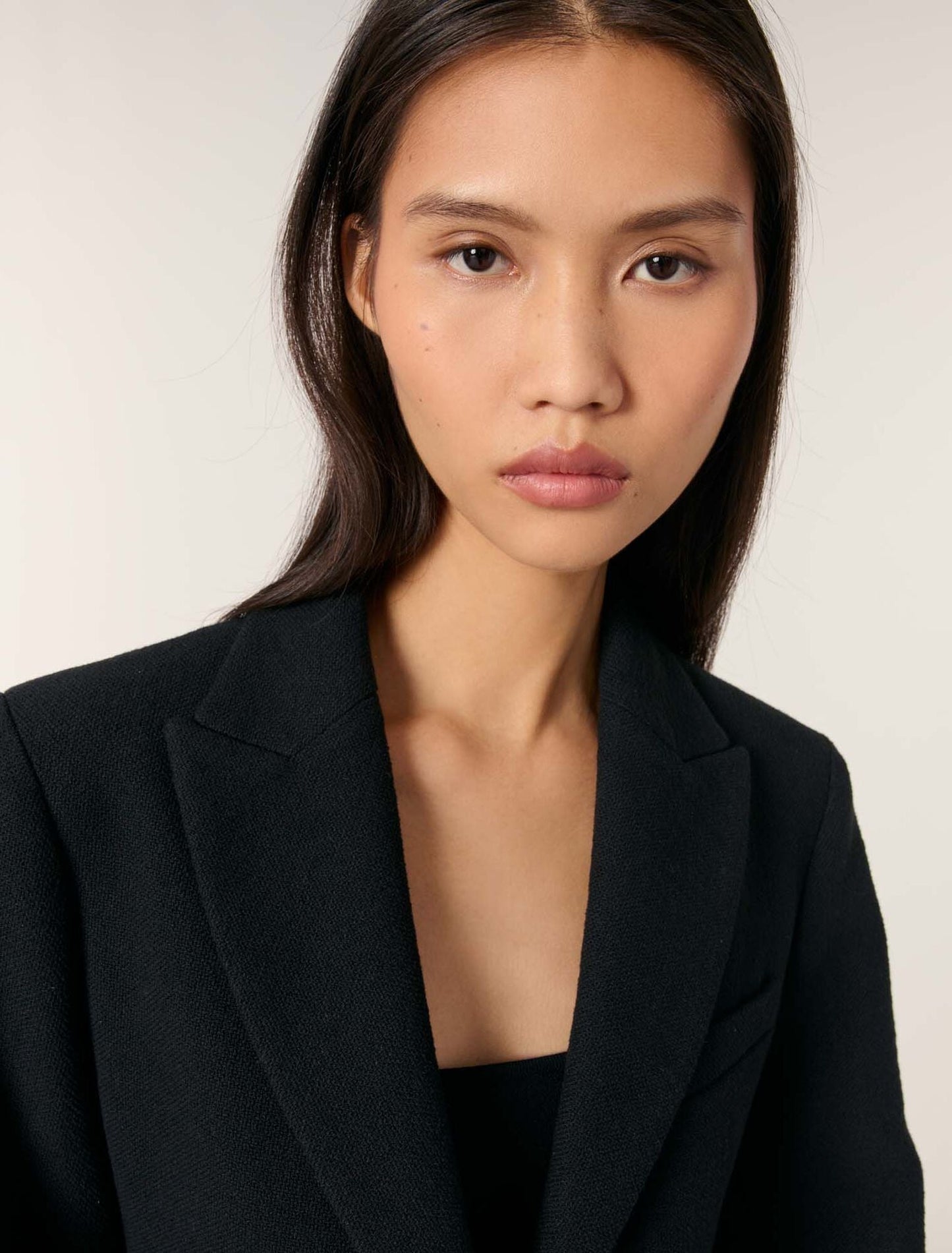 Black-Slim-fit suit jacket